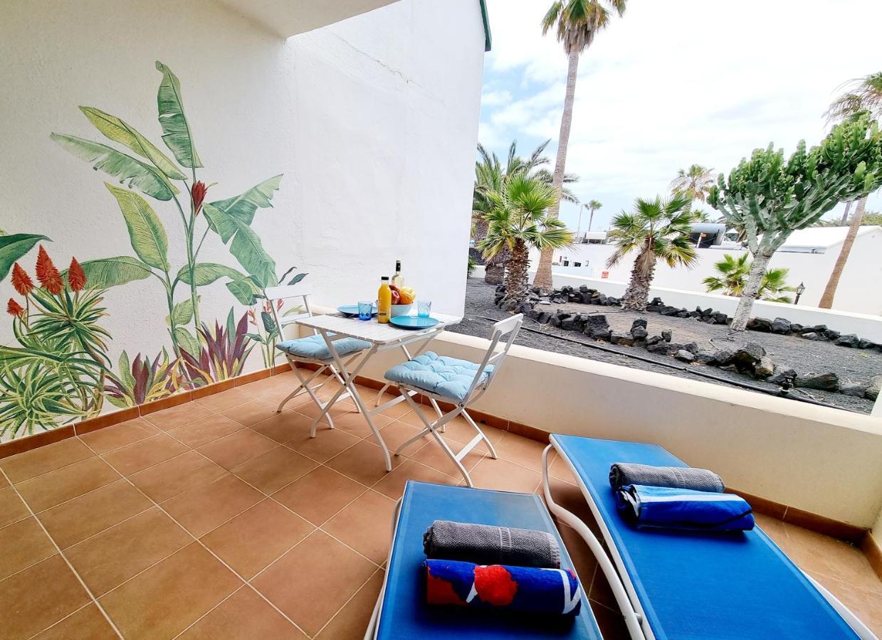 Apartamento Eduardo A Primera Linea Del Mar Costa Teguise Buitenkant foto