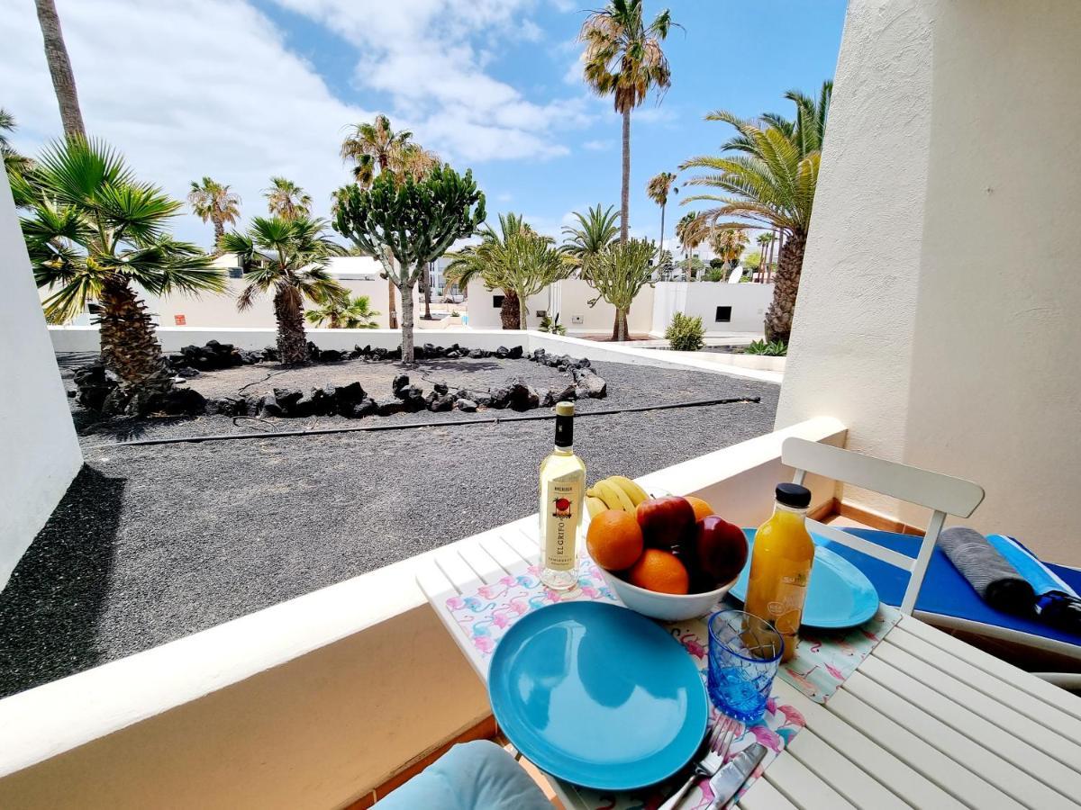 Apartamento Eduardo A Primera Linea Del Mar Costa Teguise Buitenkant foto