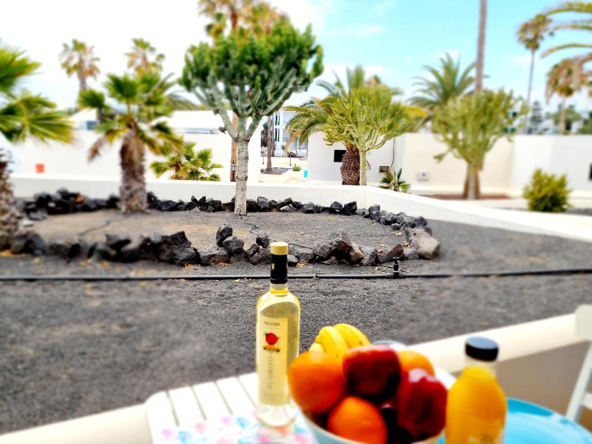Apartamento Eduardo A Primera Linea Del Mar Costa Teguise Buitenkant foto