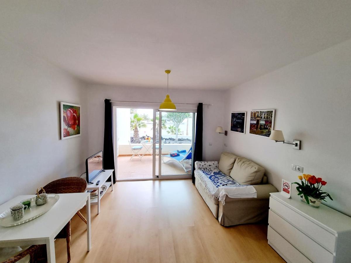 Apartamento Eduardo A Primera Linea Del Mar Costa Teguise Buitenkant foto