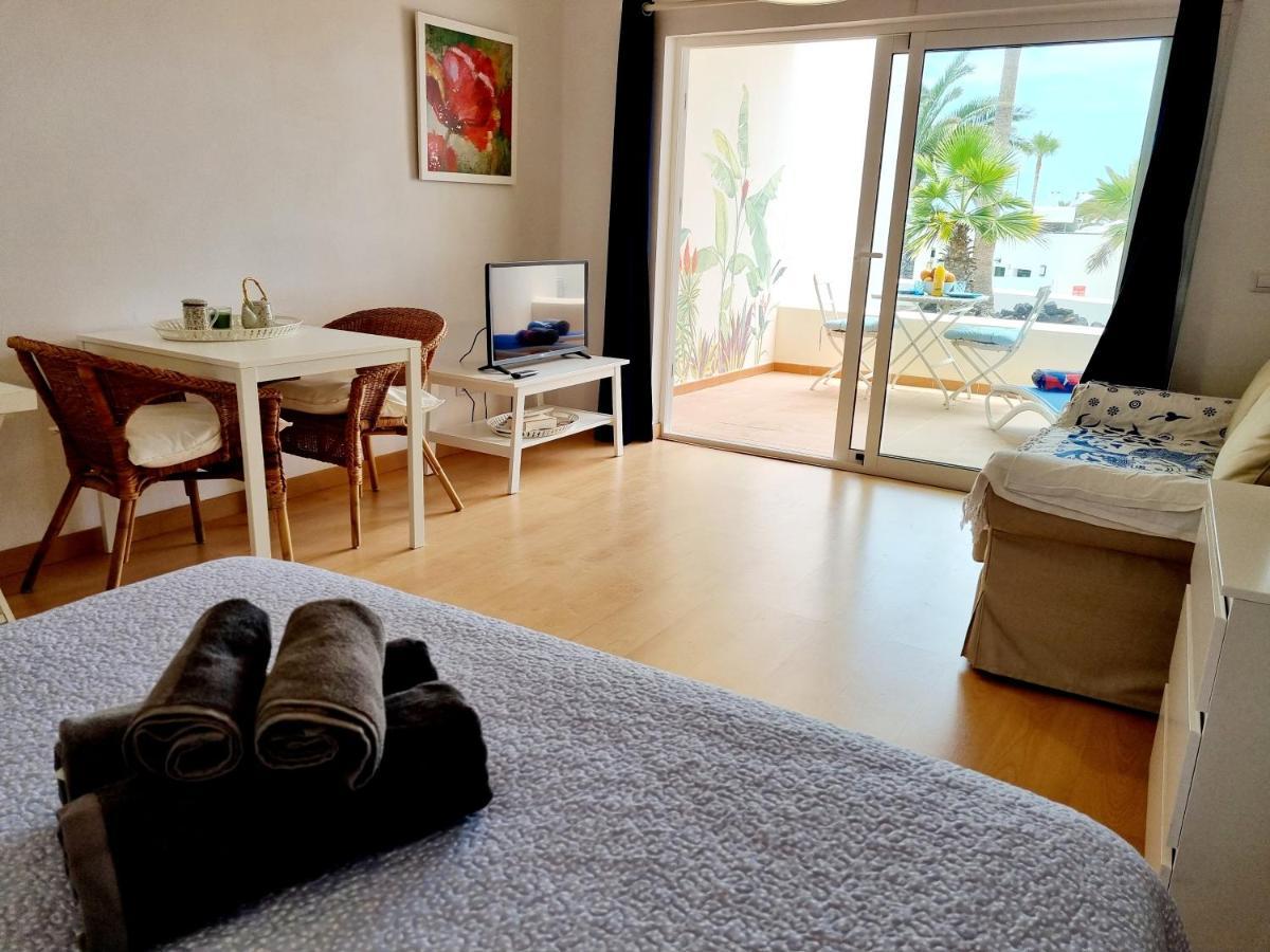 Apartamento Eduardo A Primera Linea Del Mar Costa Teguise Buitenkant foto